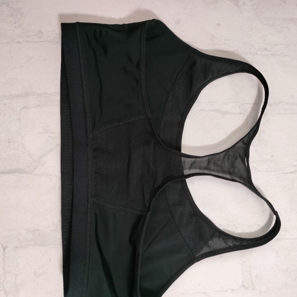 Under Armour Women's Black Sports Bra Lined Athletic Sz M/L Sheer Racerback - Picture 7 of 9